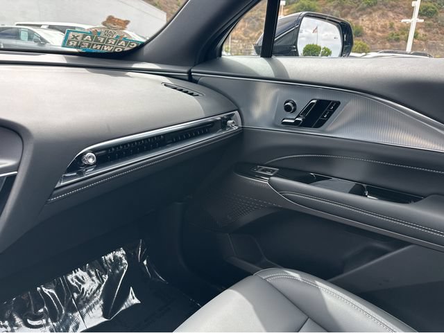 Certified 2024 Cadillac Lyriq Tech RWD image 9