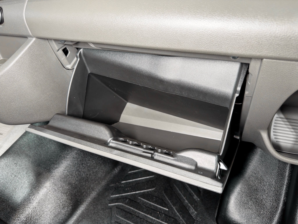 Used 2024 Ford E-Transit Low Roof RWD image 21