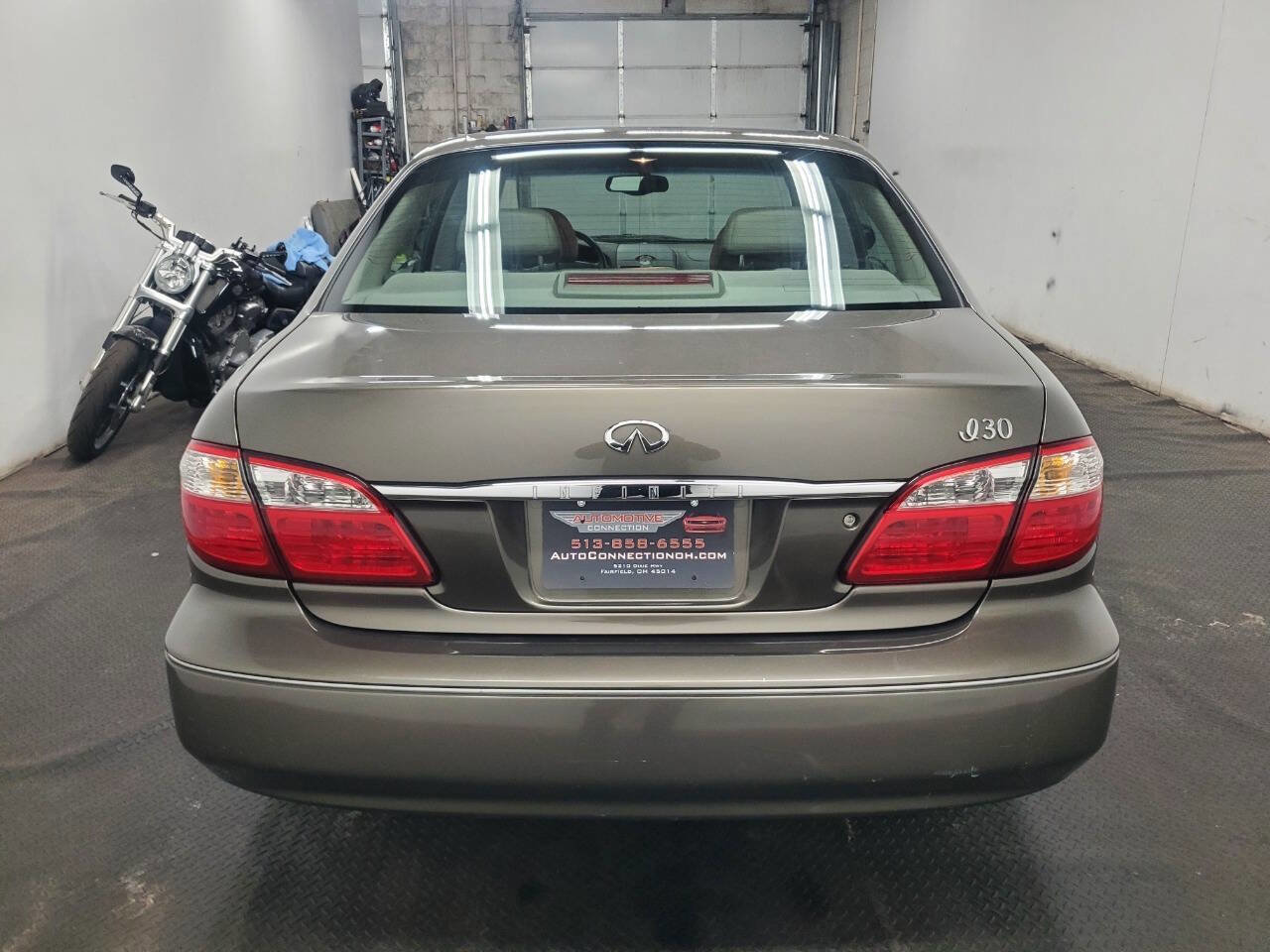 Used 2001 INFINITI I30 image 6