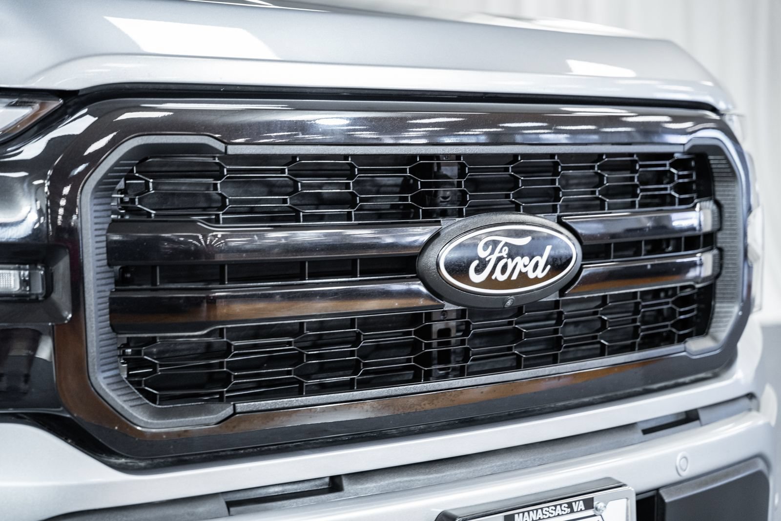Certified 2025 Ford F150 Lariat AWD/4WD image 10