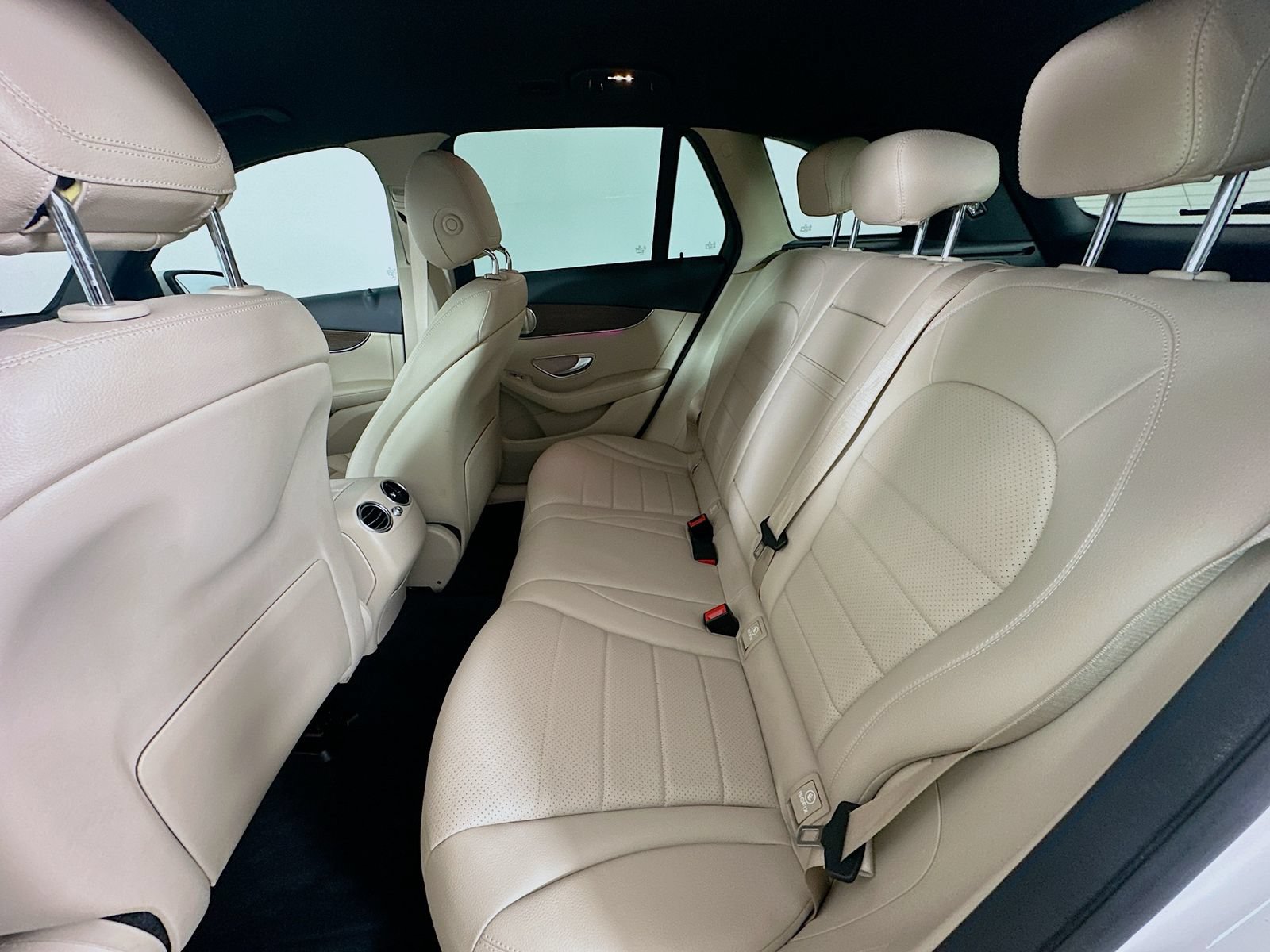 Used 2021 Mercedes-Benz GLC 300 4MATIC image 34