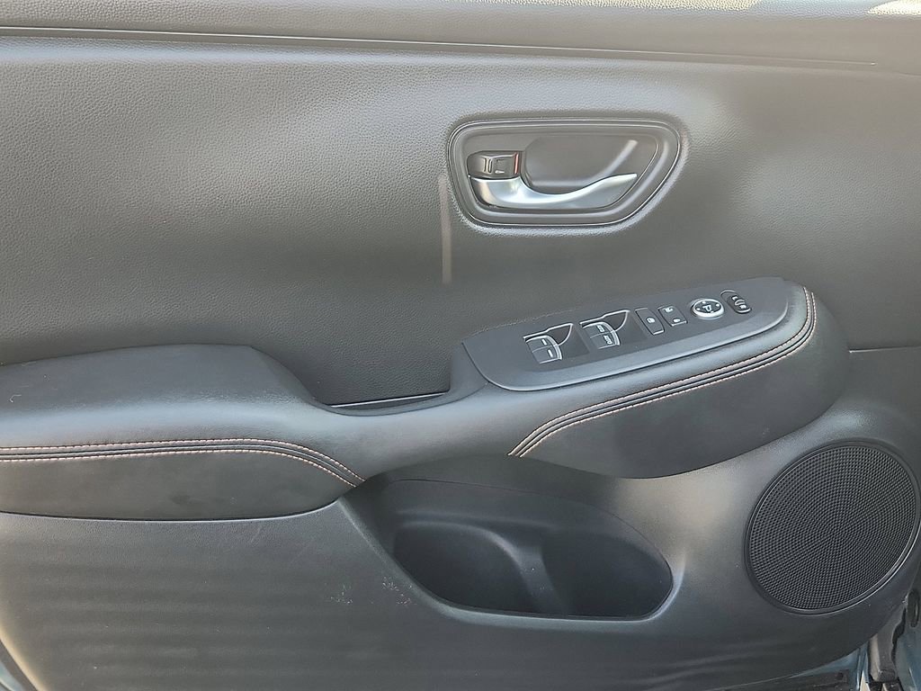 Used 2025 Honda HR-V Sport image 9