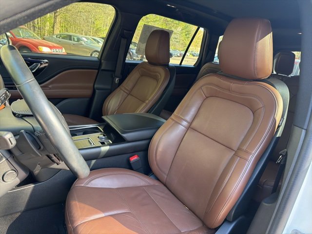 Used 2023 Lincoln Aviator Reserve w/ Equipment Group 201A image 10
