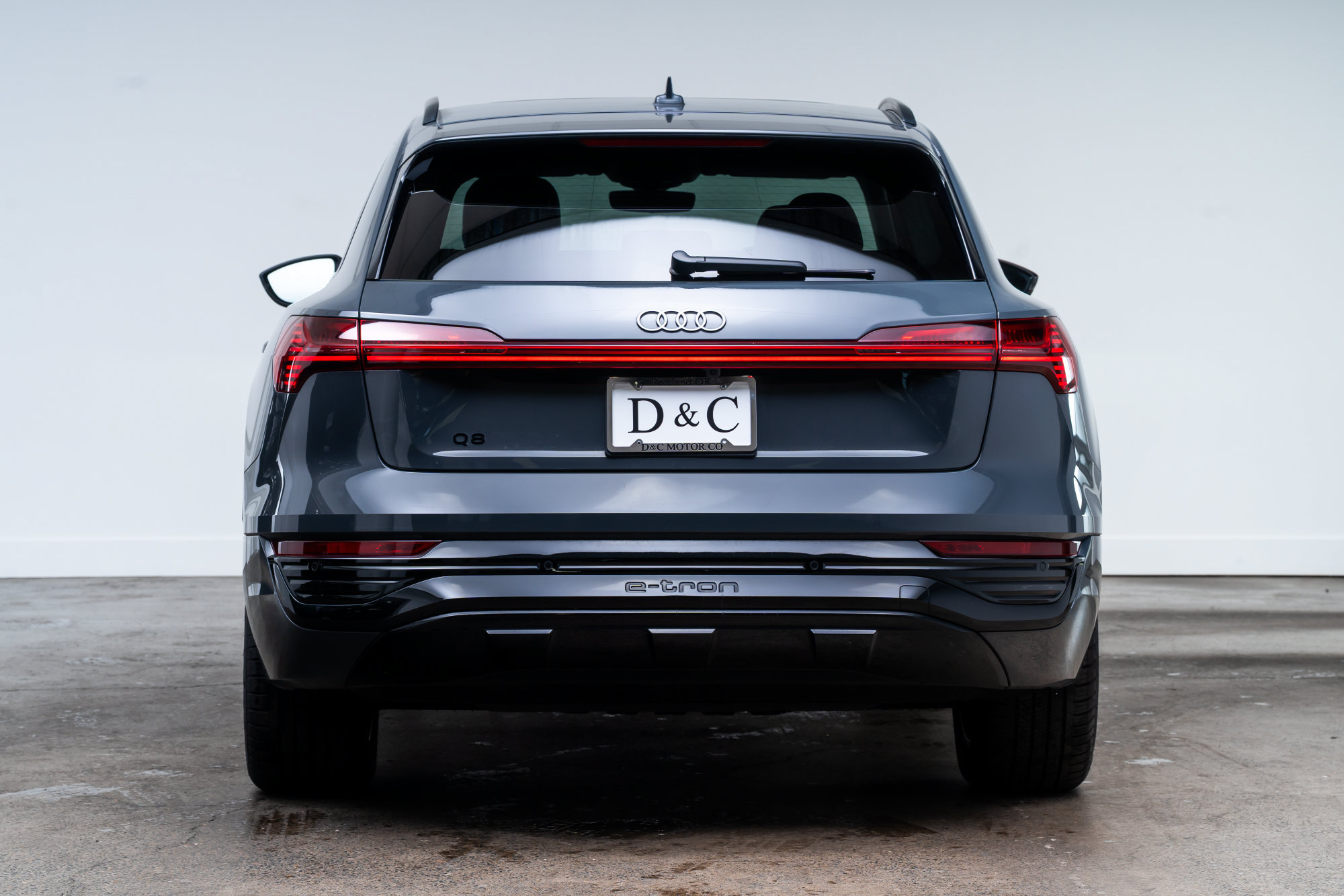 Used 2024 Audi Q8 e-tron Premium Plus AWD/4WD image 6