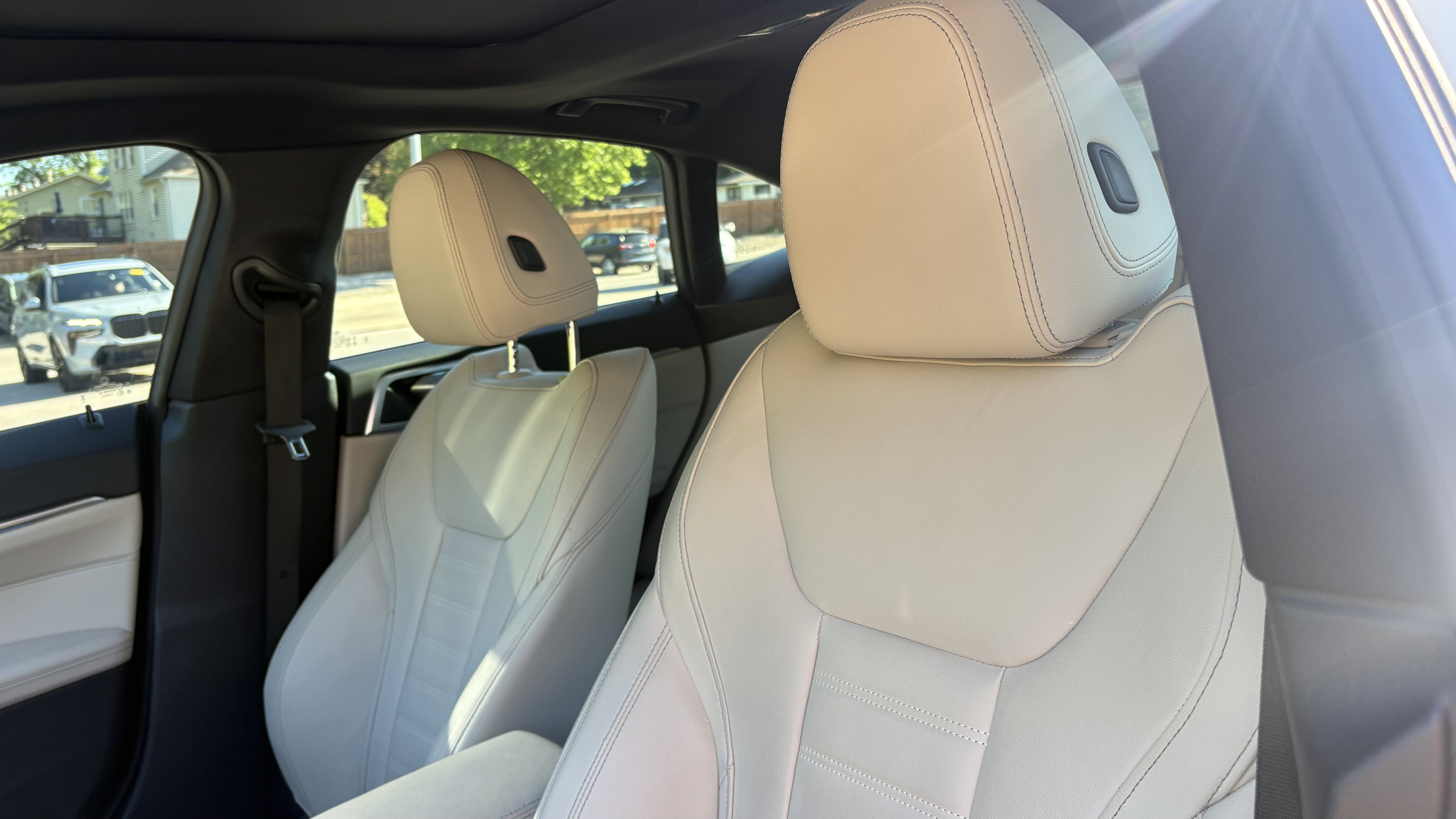 Certified 2024 BMW i4 eDrive40 w/ Premium Package RWD image 16