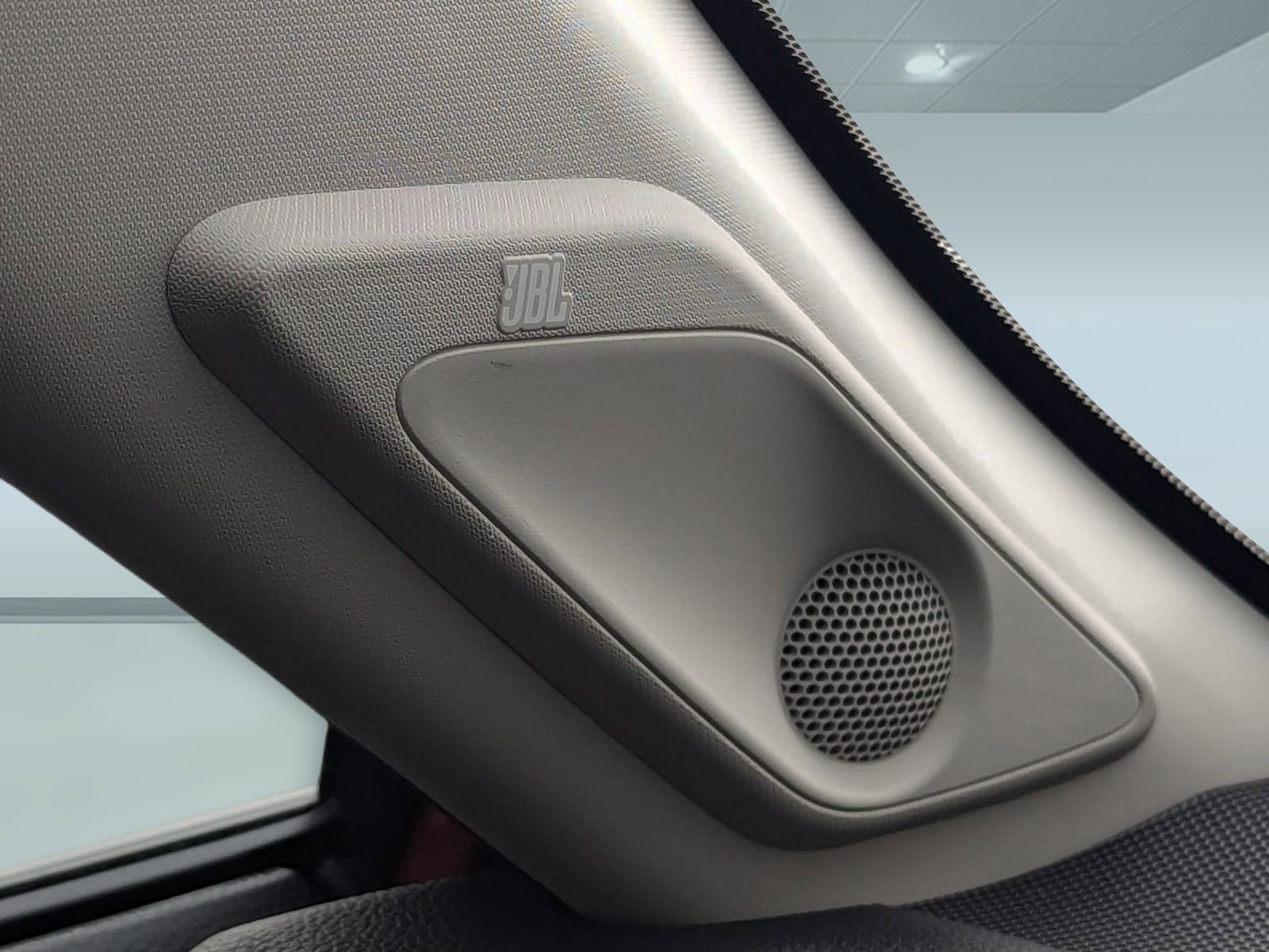 Used 2025 Toyota RAV4 XLE Premium image 35