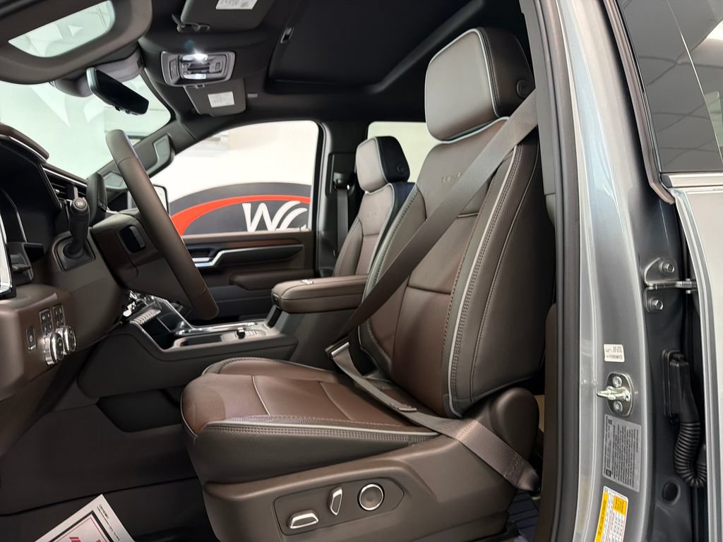New 2026 GMC Sierra 3500 Denali w/ Denali Reserve Package AWD/4WD image 13