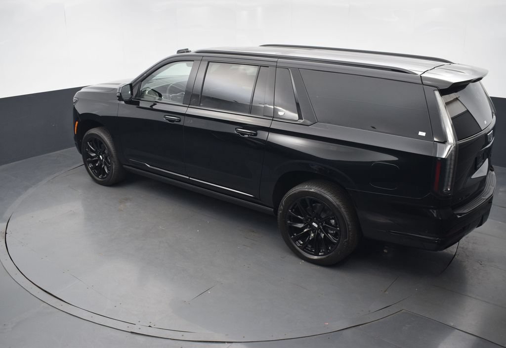 Certified 2026 Cadillac Escalade ESV Sport w/ LPO, ONYX Package AWD/4WD image 44