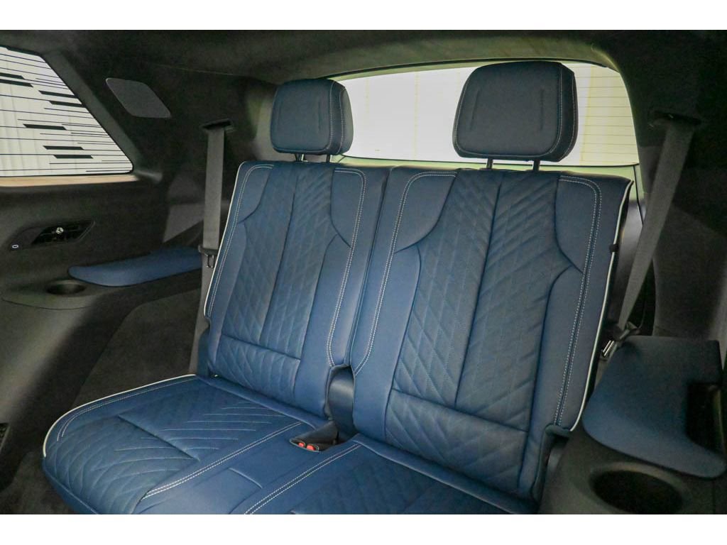 New 2026 Cadillac Vistiq Premium Luxury image 13