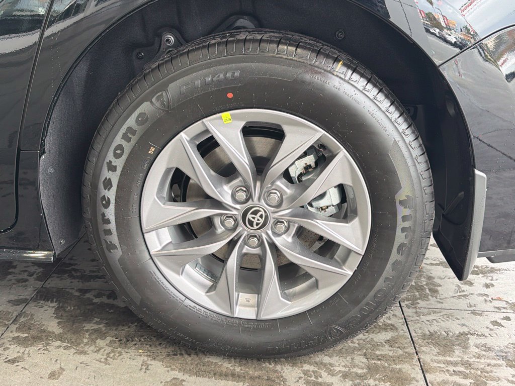 New 2026 Toyota Sienna LE FWD image 14