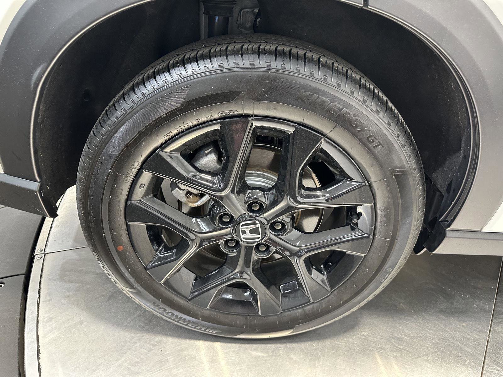 Certified 2025 Honda HR-V Sport image 11