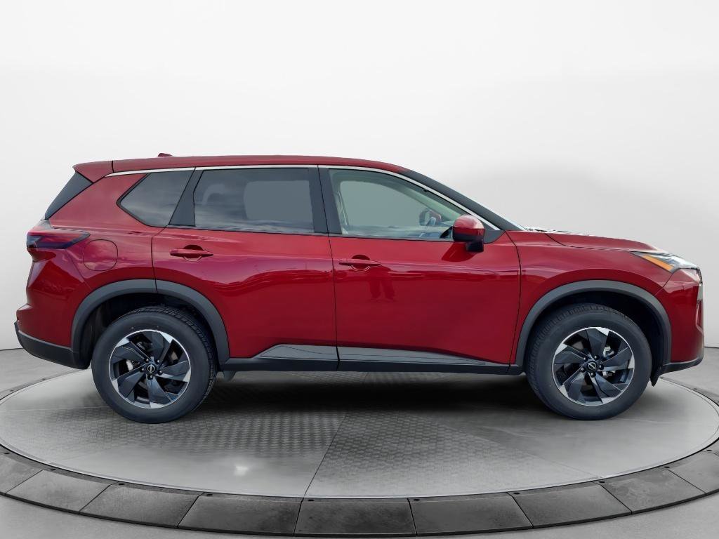 Used 2025 Nissan Rogue SV AWD/4WD image 6