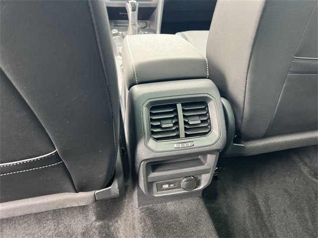 Used 2024 Volkswagen Tiguan SE R-Line image 21