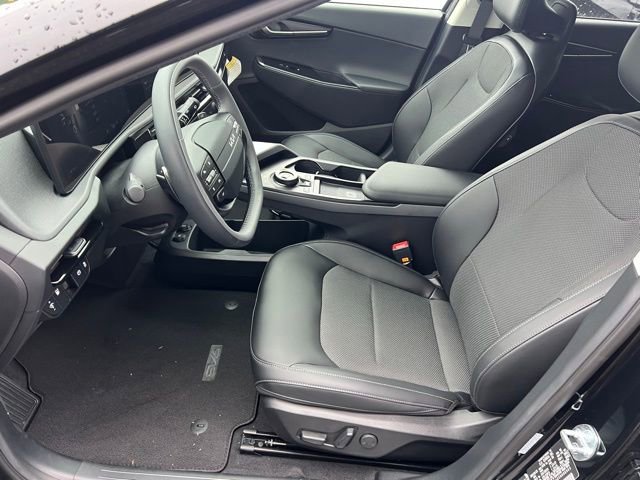 New 2025 Kia EV6 Light w/ Light LR Technology Package RWD image 12