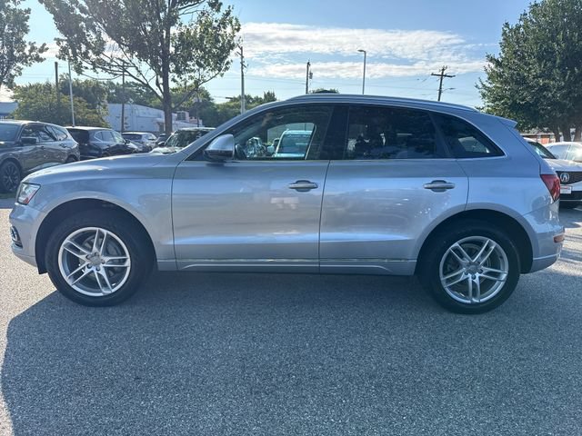Used 2017 Audi Q5 2.0T Premium Plus w/ Technology Package AWD/4WD image 3