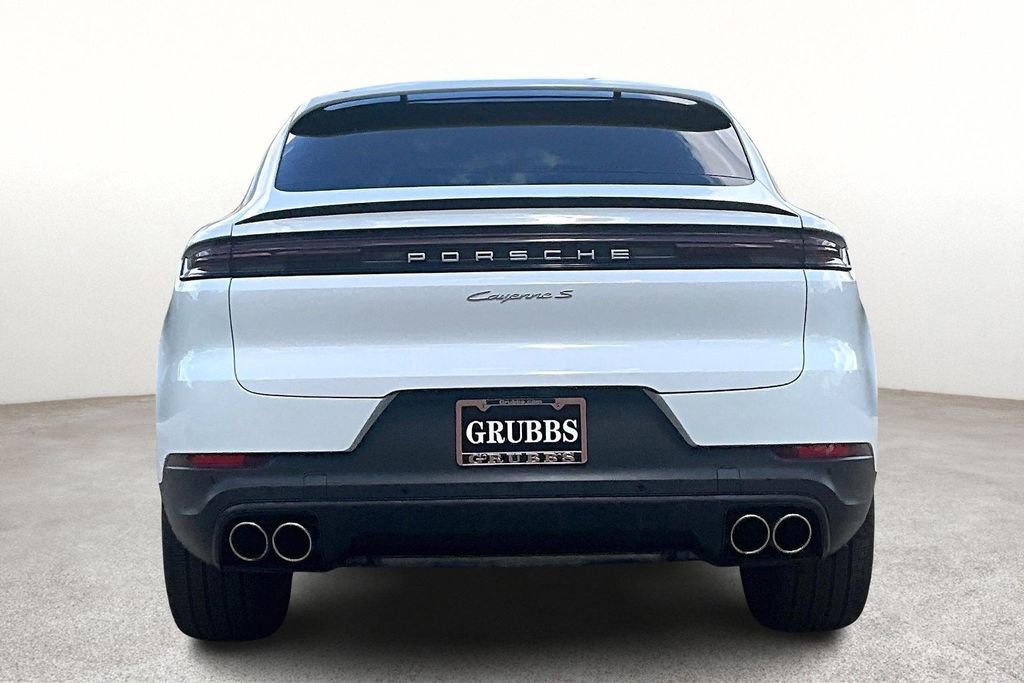 Used 2024 Porsche Cayenne S image 7