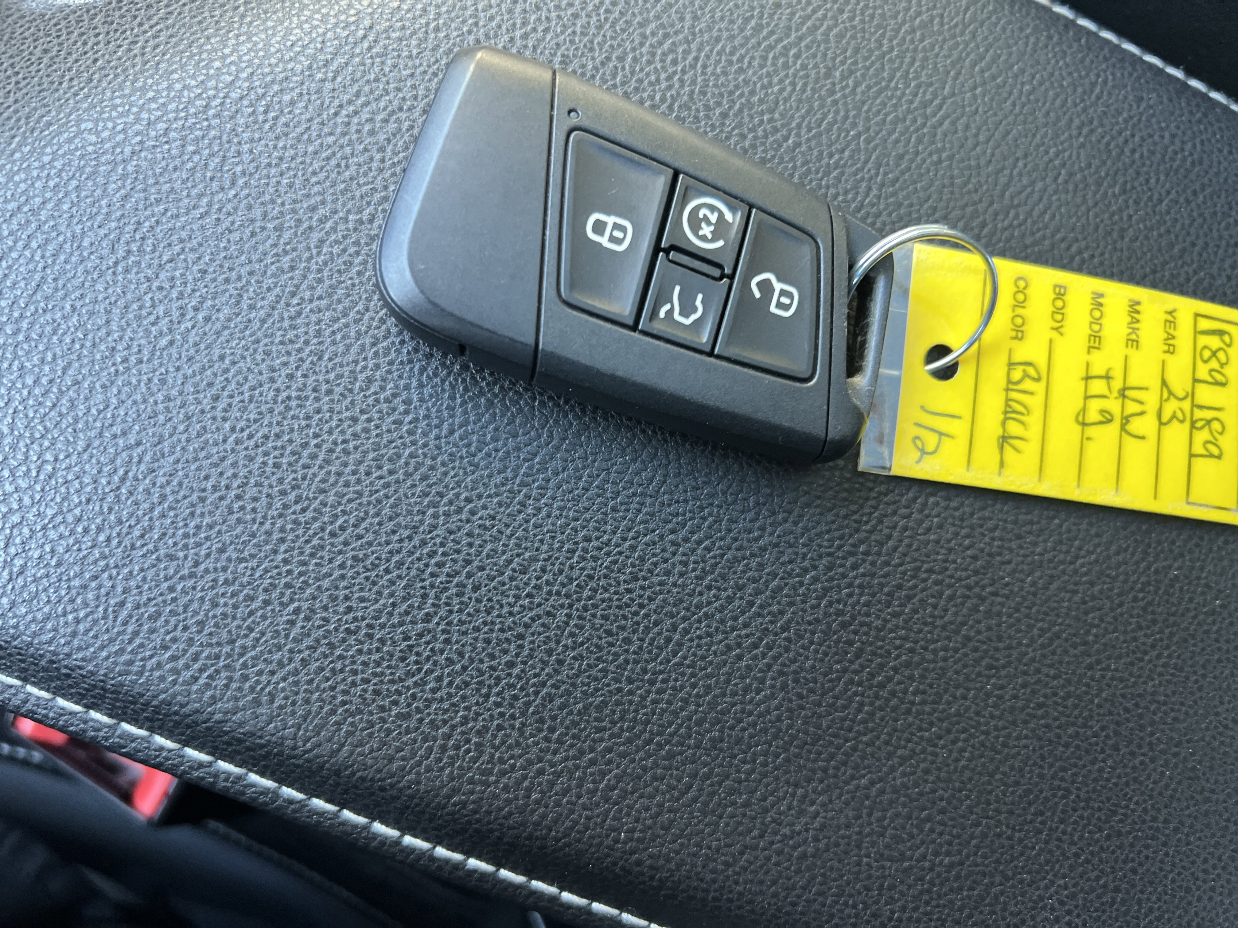 Used 2025 Volkswagen Jetta SE w/ Sunroof Package FWD image 32