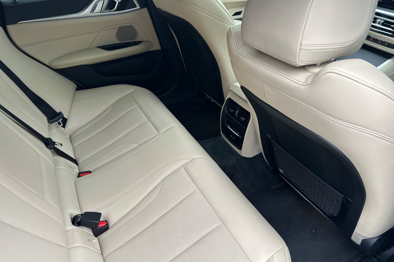 Certified 2023 BMW i4 eDrive40 w/ Premium Package RWD image 31