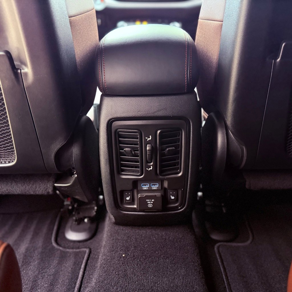 Used 2025 Dodge Durango R/T image 34