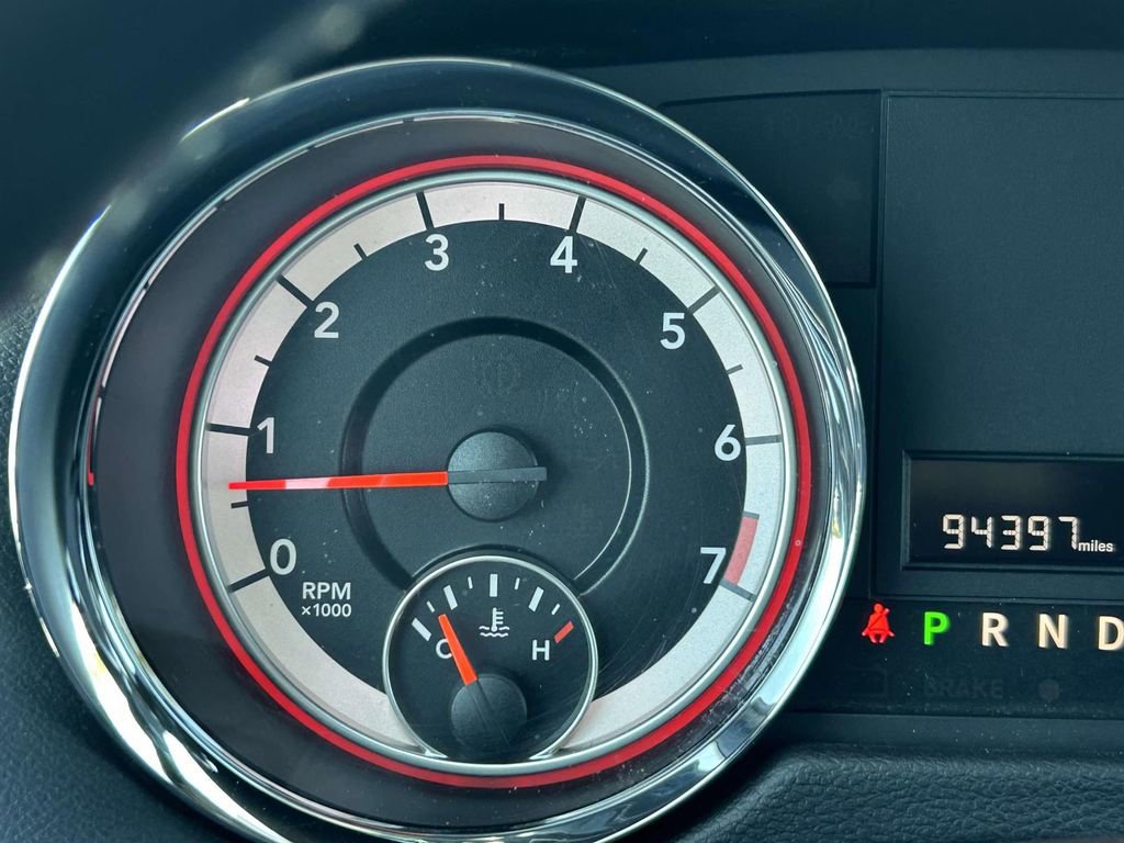 Used 2020 Dodge Grand Caravan SXT FWD image 21