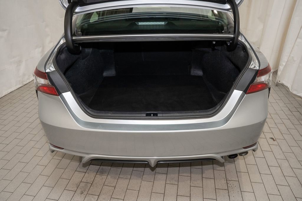 Used 2024 Toyota Camry SE image 5