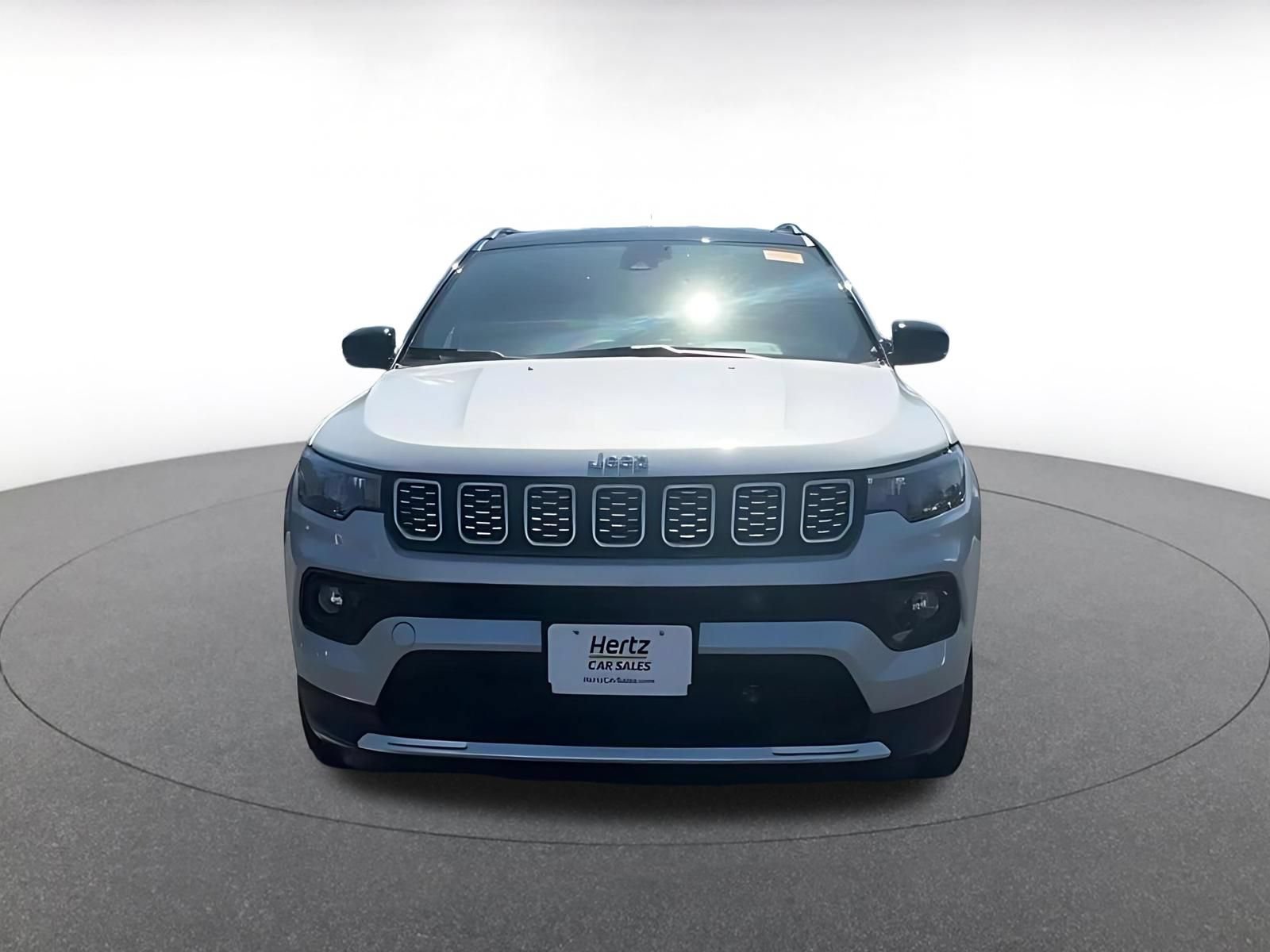 Used 2025 Jeep Compass Limited AWD/4WD image 4