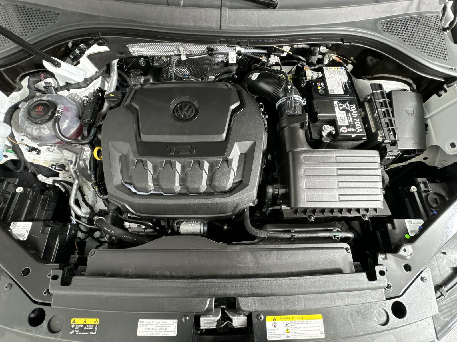 Used 2024 Volkswagen Tiguan SE R-Line image 29