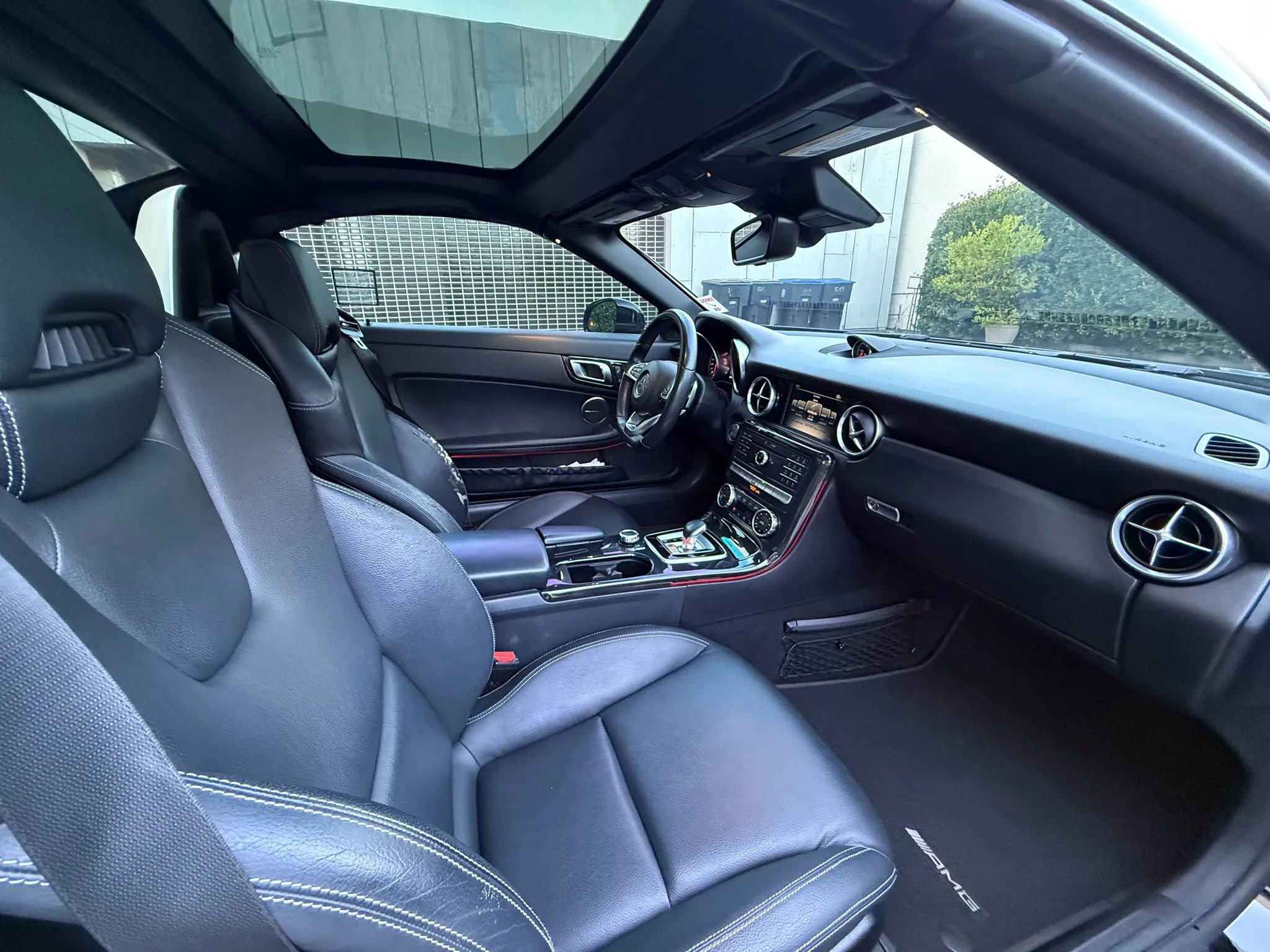 Used 2017 Mercedes-Benz SLC 300 w/ Premium 2 Package image 19