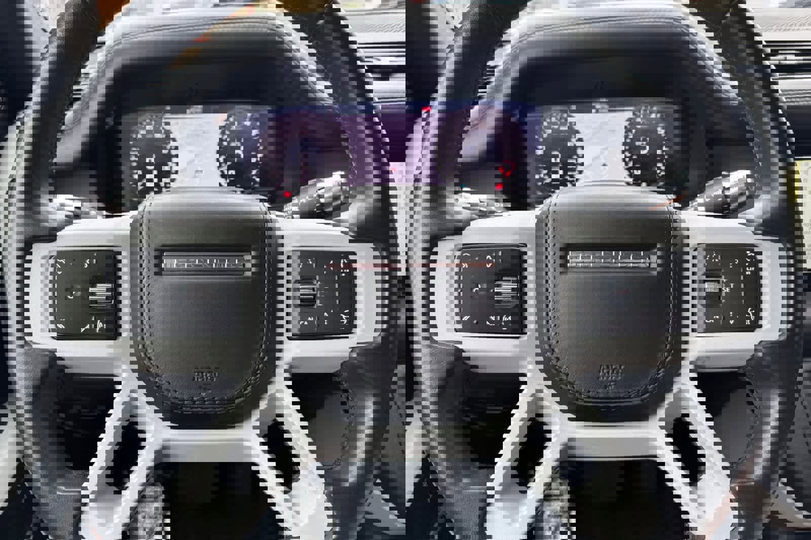 Used 2020 Land Rover Defender 110 HSE image 26