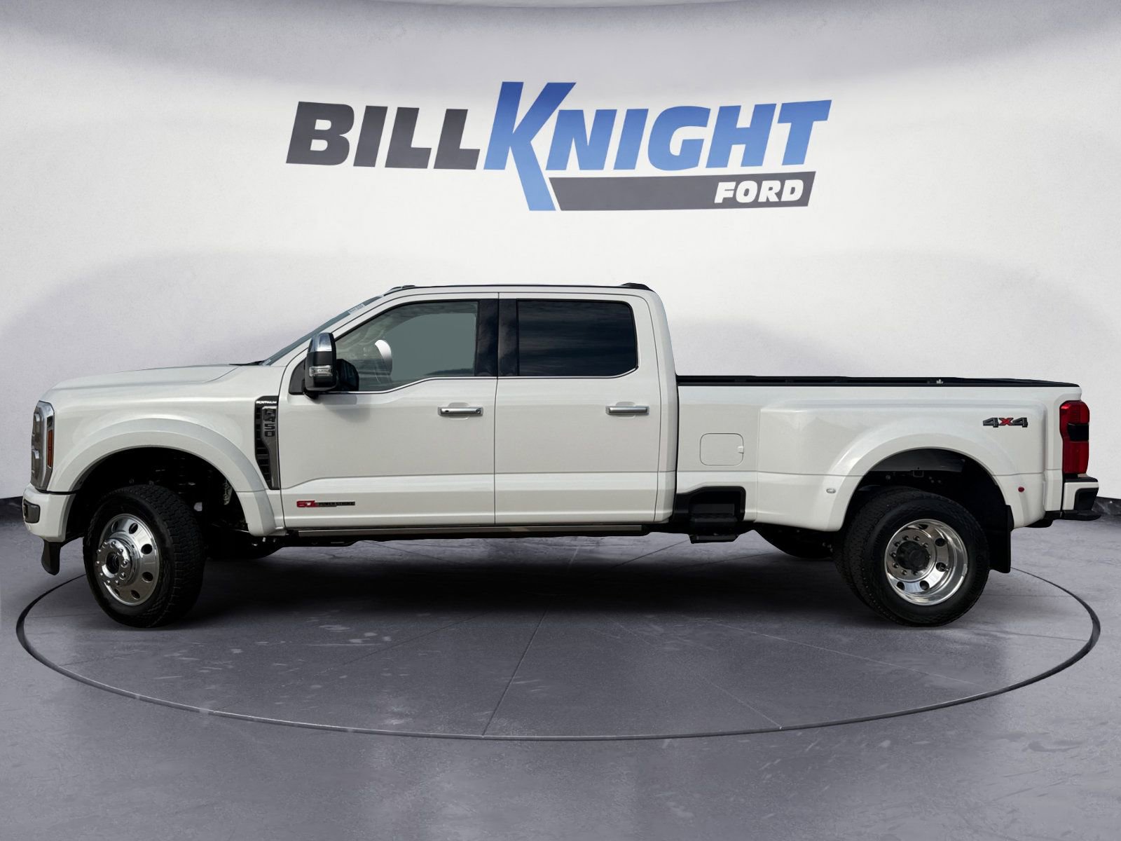 Used 2026 Ford F450 Platinum AWD/4WD image 2