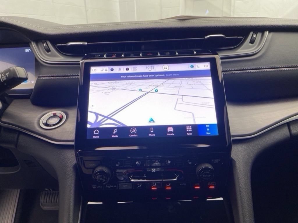 New 2025 Jeep Grand Cherokee Limited w/ Luxury Tech Group II RWD image 14