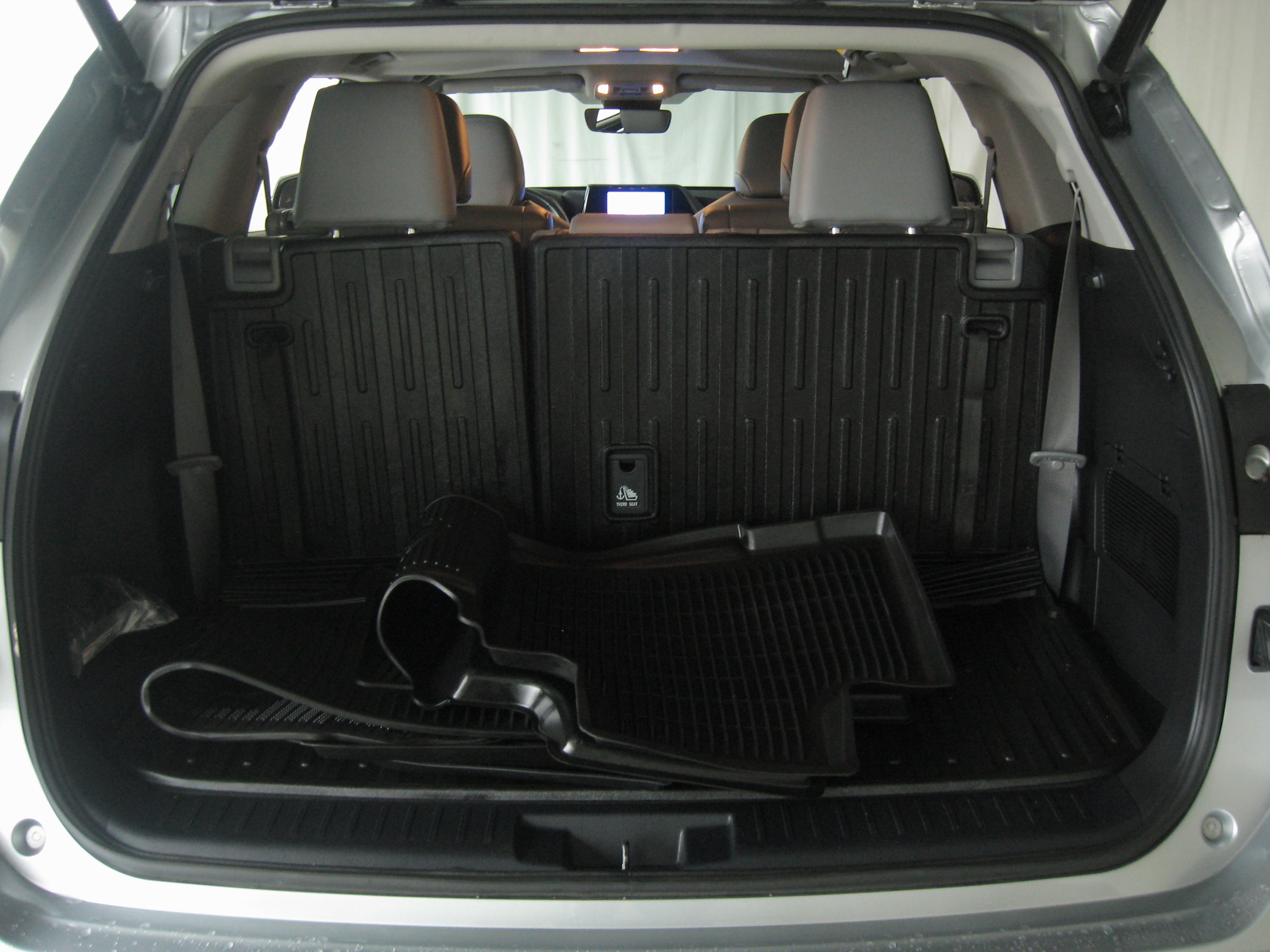 Used 2023 Toyota Highlander XLE image 23