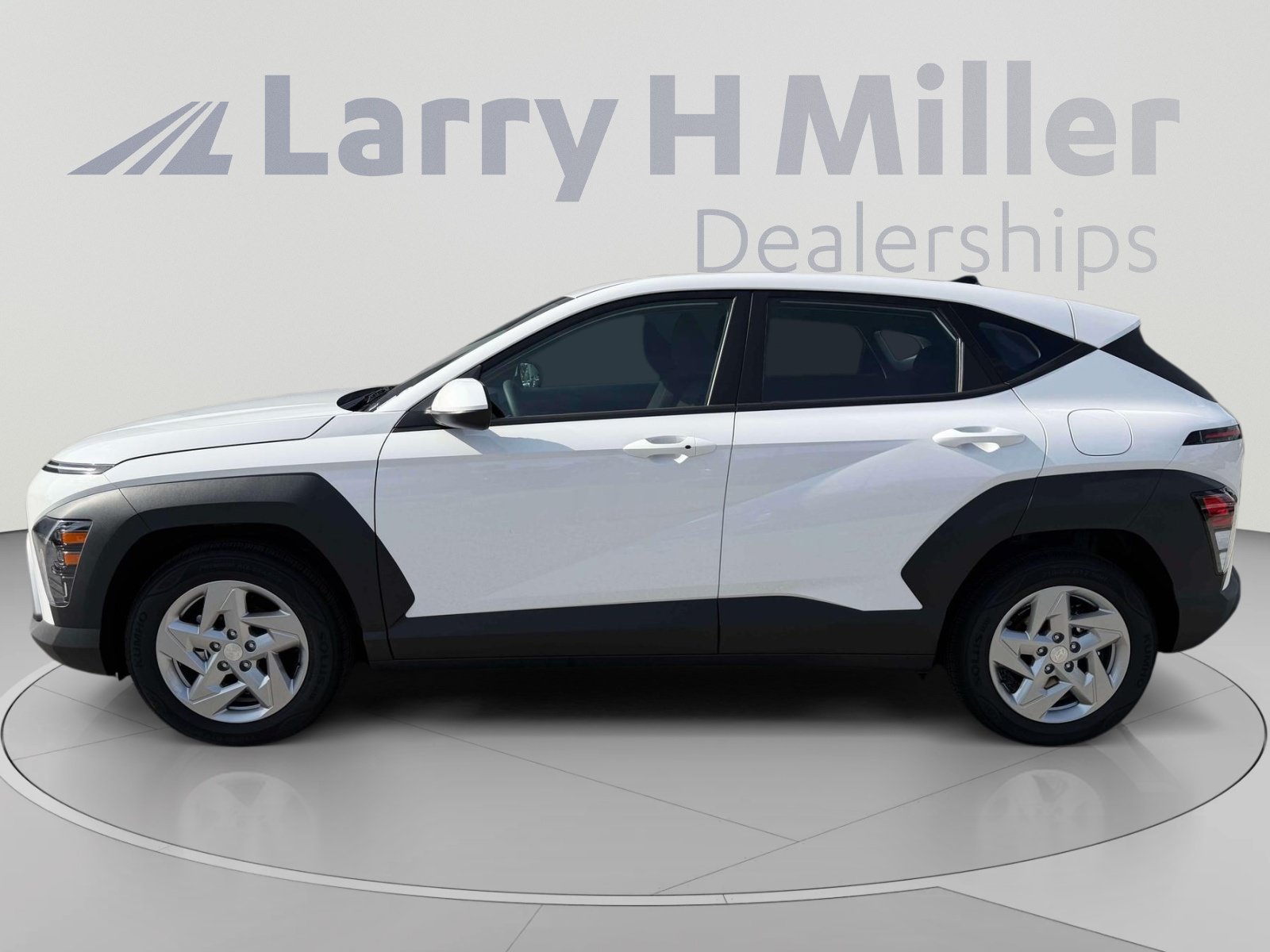 New 2027 Hyundai Kona SE FWD image 6