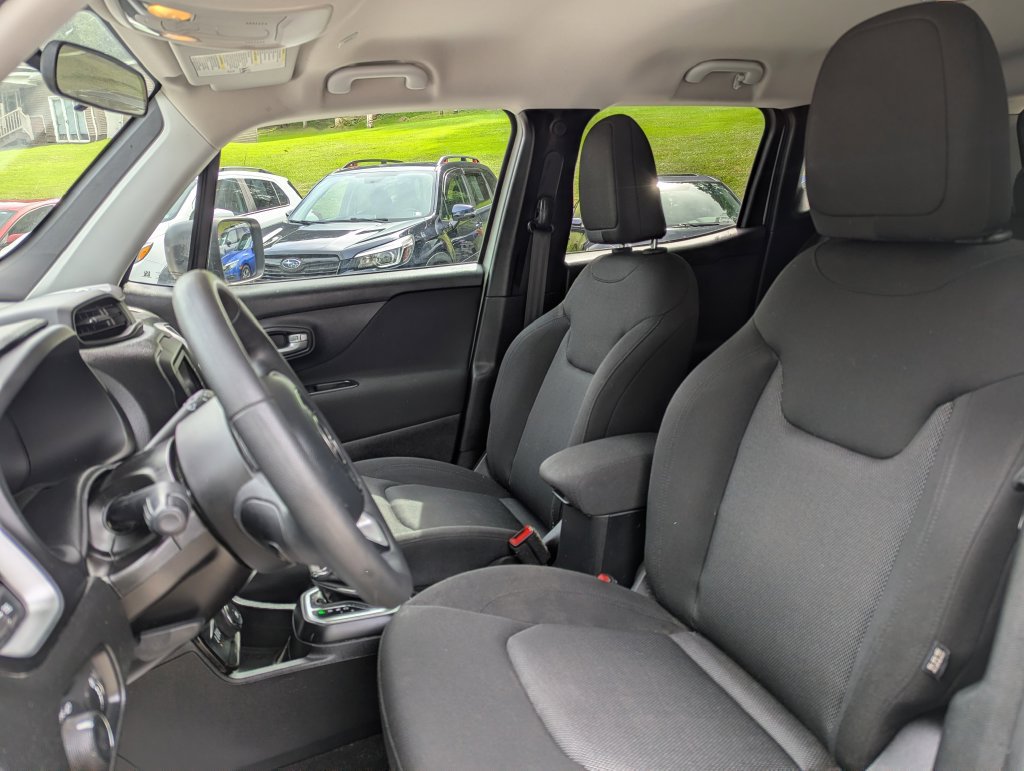 Used 2019 Jeep Renegade Sport w/ Sport Appearance Group AWD/4WD image 9