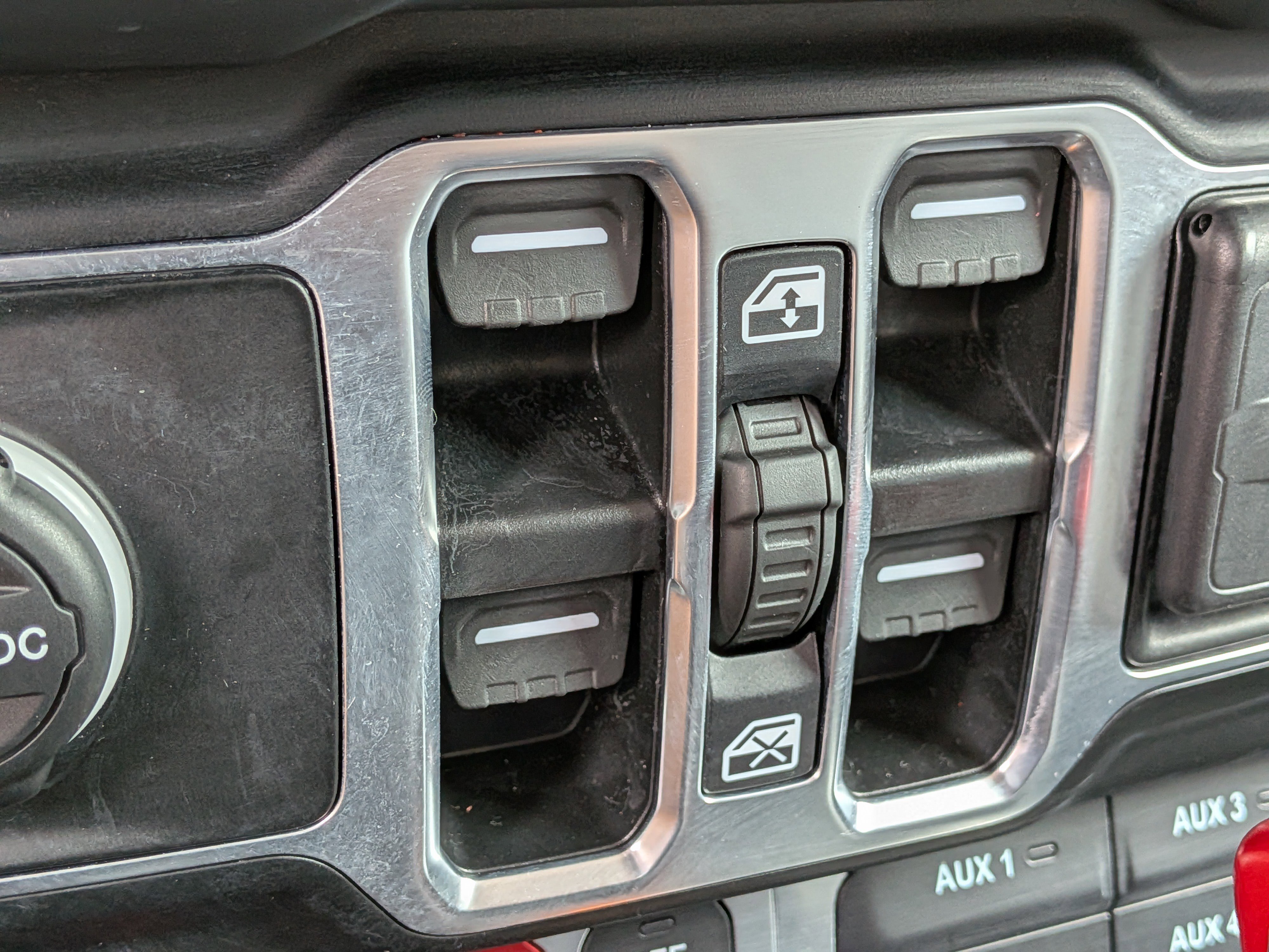 Used 2025 Jeep Wrangler Unlimited Rubicon 4xe w/ Safety Group image 31