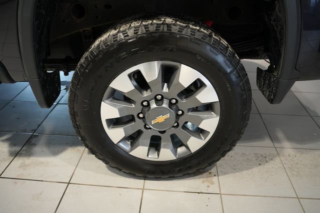 Used 2024 Chevrolet Silverado 2500 Custom w/ Custom Value Package image 5