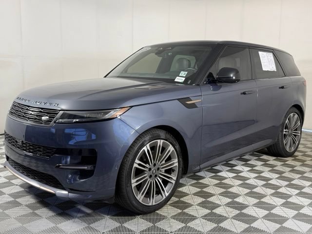 Used 2025 Land Rover Range Rover Sport Dynamic SE AWD/4WD image 2