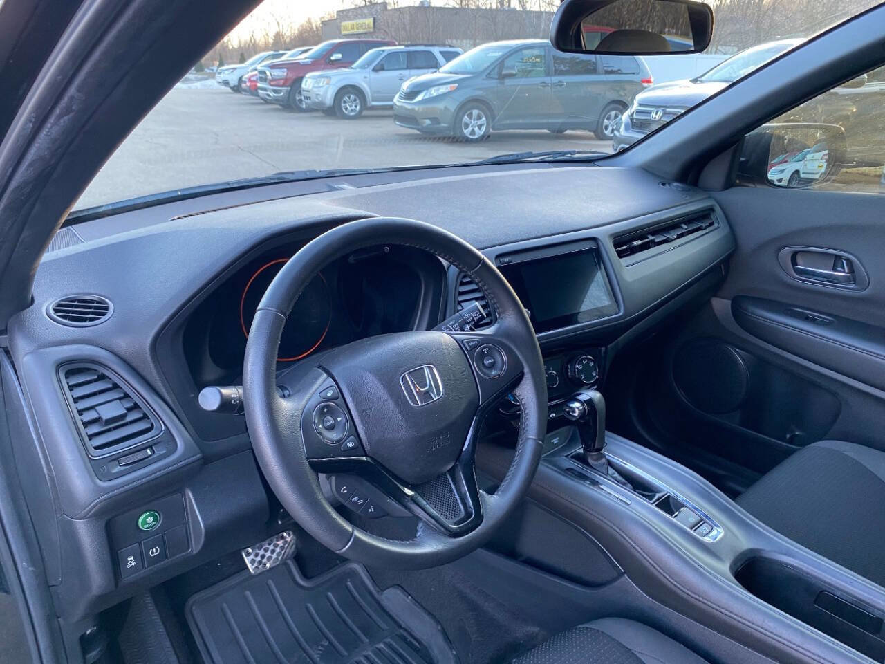 Used 2022 Honda HR-V Sport image 9