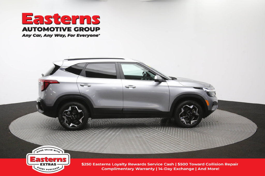 Used 2024 Kia Seltos EX AWD/4WD image 47