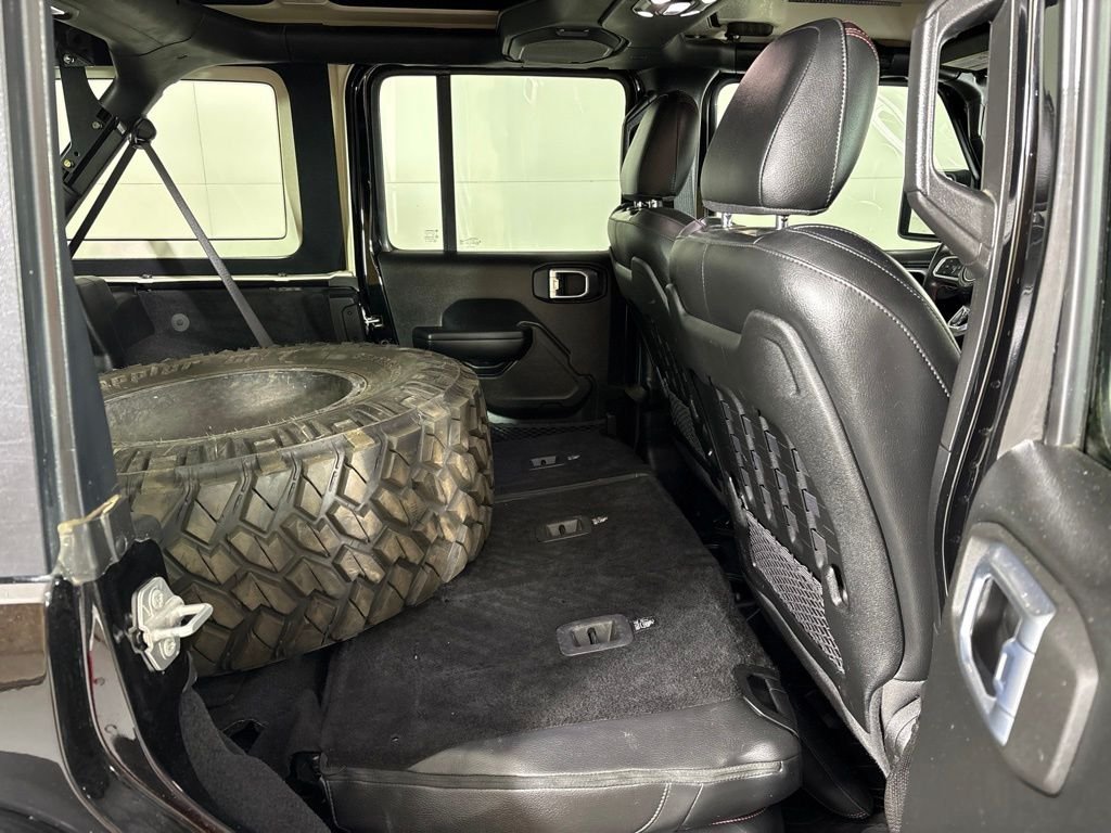 Used 2021 Jeep Wrangler Unlimited Rubicon w/ Xtreme Recon 35" Tire Package AWD/4WD image 21
