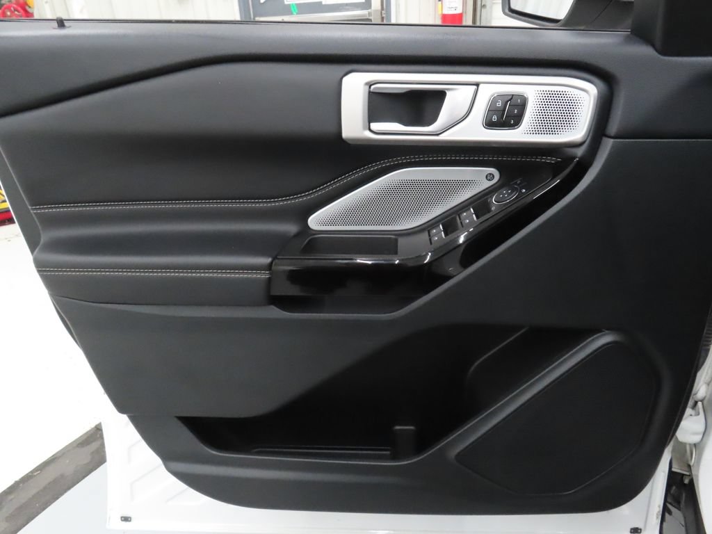 Used 2023 Ford Explorer ST w/ Equipment Group 401A AWD/4WD image 9
