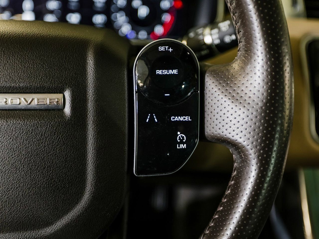 Used 2020 Land Rover Range Rover Sport HSE image 16