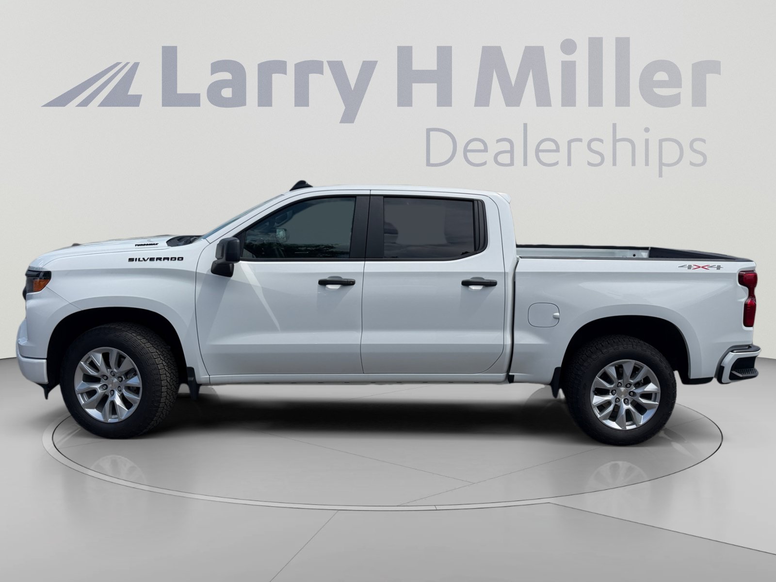 New 2026 Chevrolet Silverado 1500 Custom w/ LPO, Dark Essentials Package AWD/4WD image 2