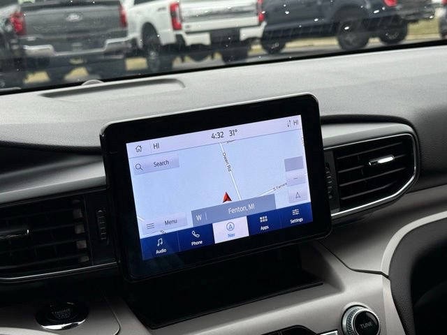 Used 2023 Ford Explorer XLT w/ Equipment Group 202A image 3