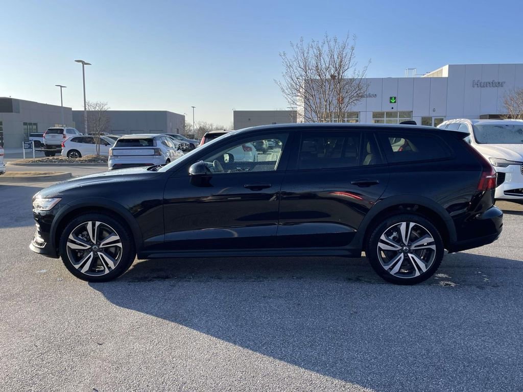 New 2025 Volvo V60 B5 Cross Country Plus w/ Protection Package Premier image 25