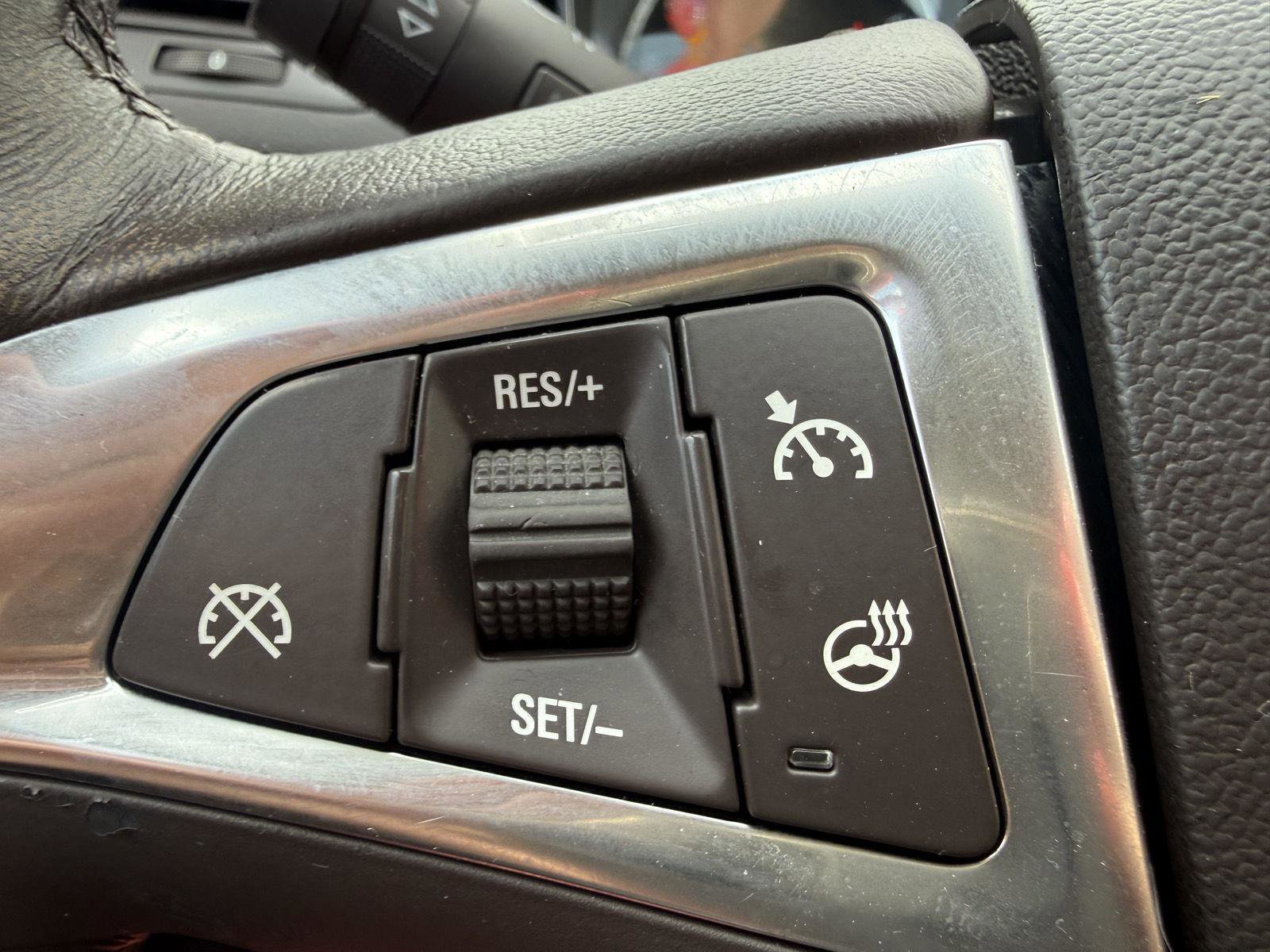 Used 2013 Buick Regal Premium image 12