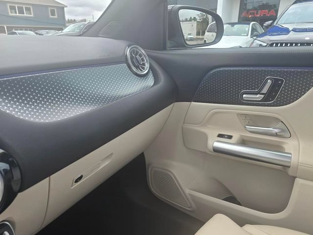 Certified 2025 Mercedes-Benz GLA 250 4MATIC image 30