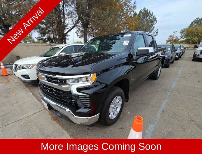 Used 2025 Chevrolet Silverado 1500 LT w/ LPO, Dark Essentials Package RWD image 6