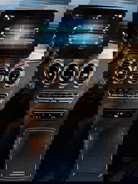 Used 2021 Mercedes-Benz GLC 300 4MATIC image 39