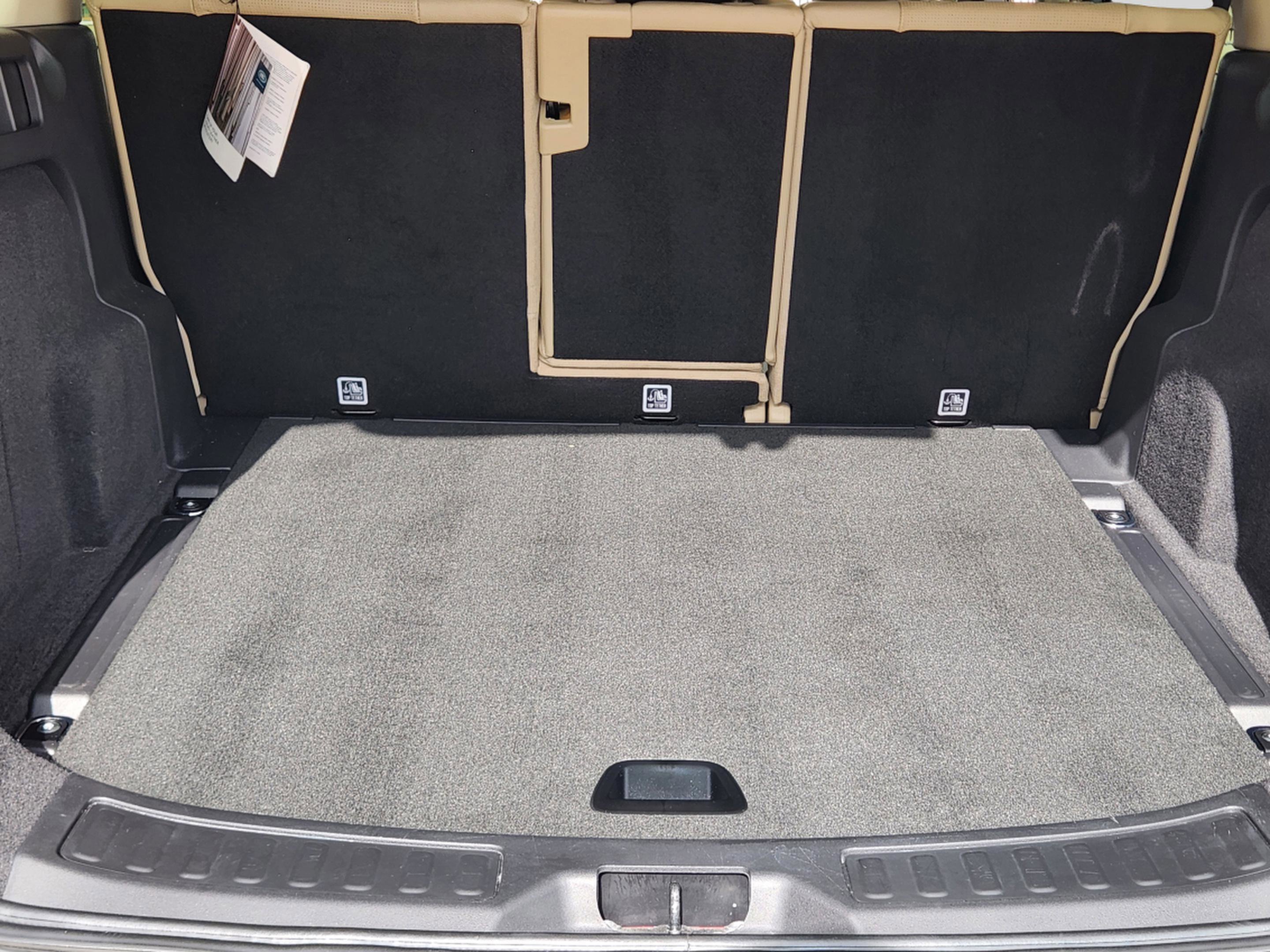 Used 2019 Land Rover Discovery Sport HSE AWD/4WD image 30